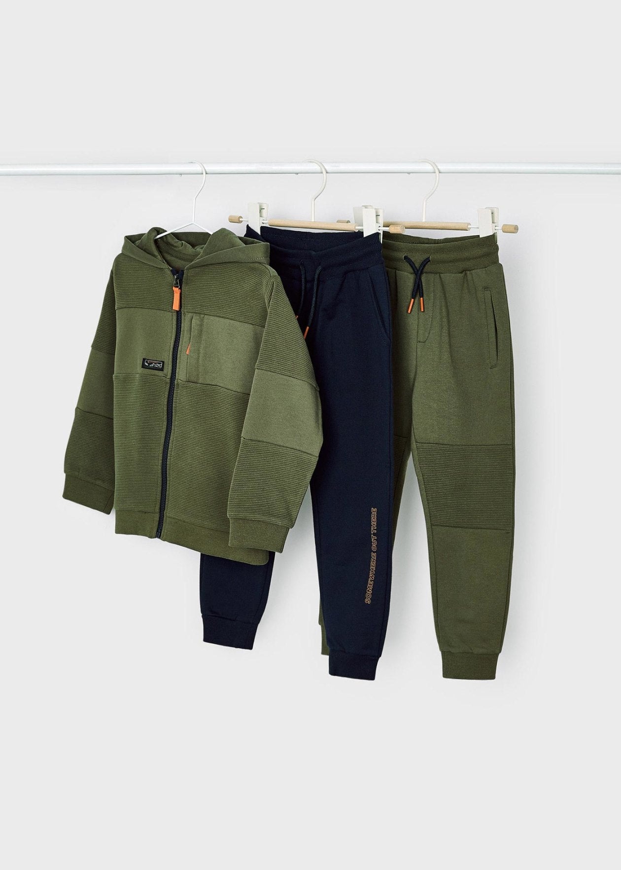 Tracksuit w/ 2 pants/4868/Mayoral