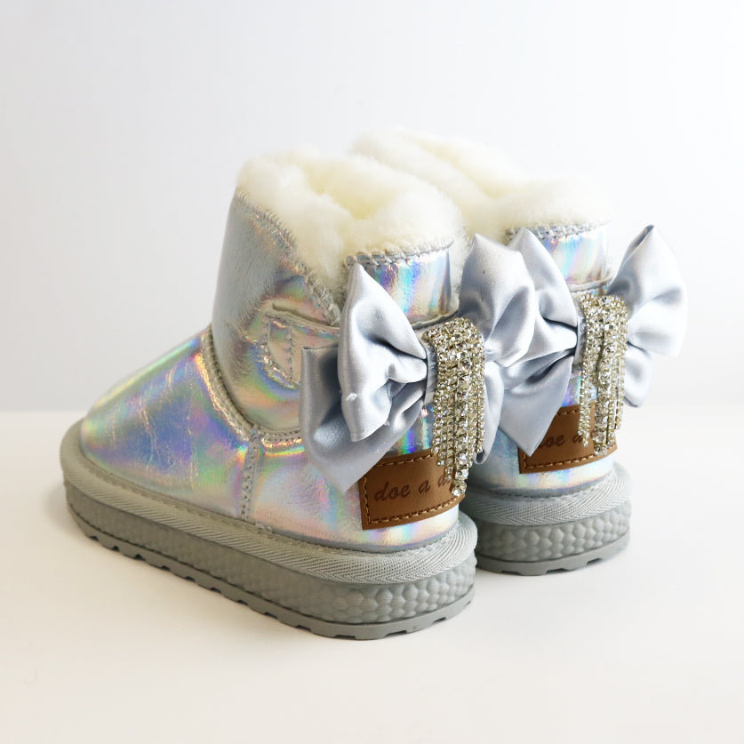 Bow w/Rhinestone Boot/Doe a Dear