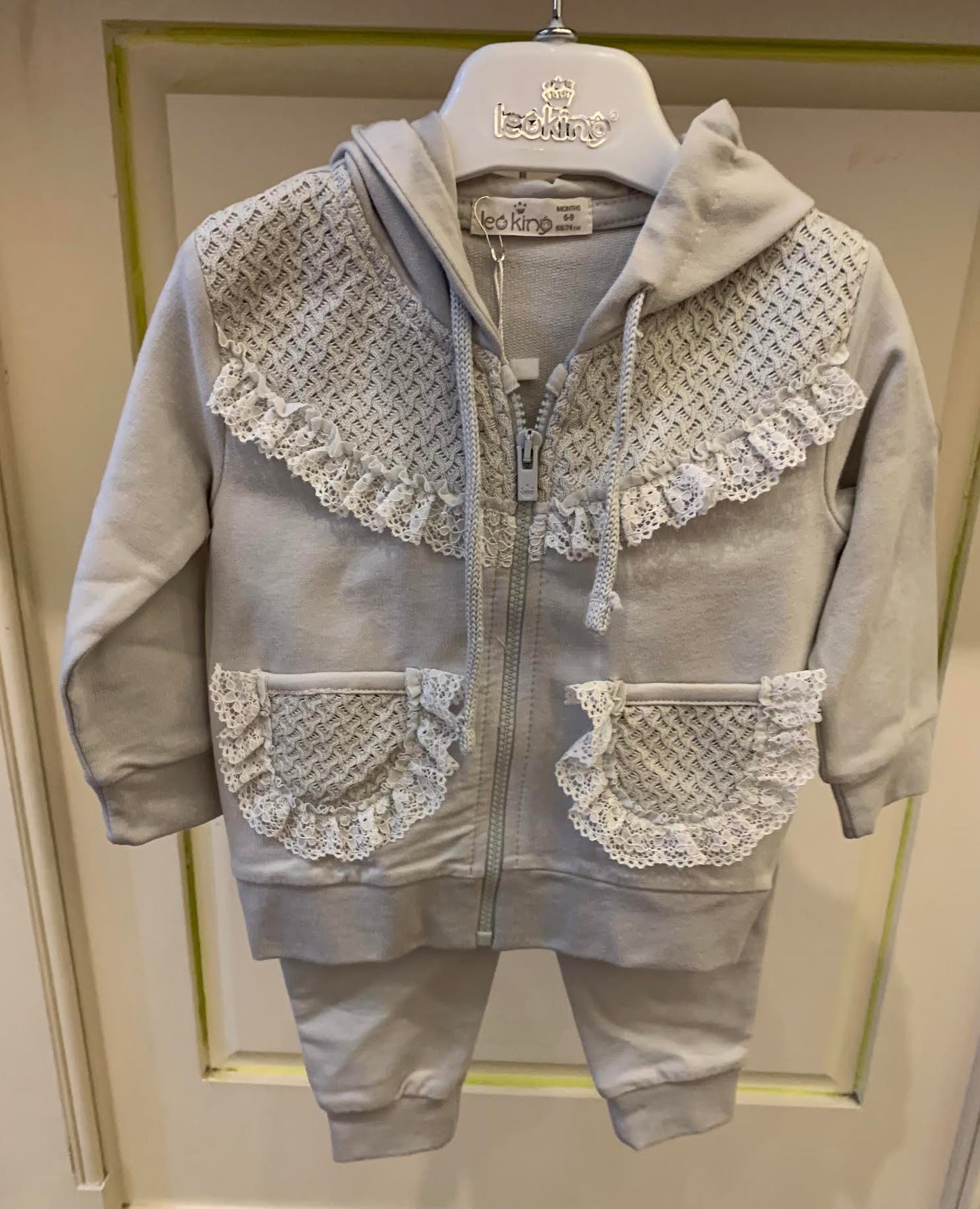 Gray Lace Sweat Outfit/Leo King