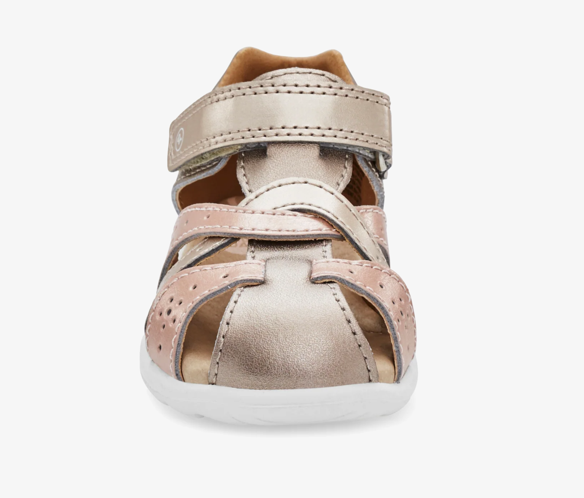 Xena Champagne/Stride Rite