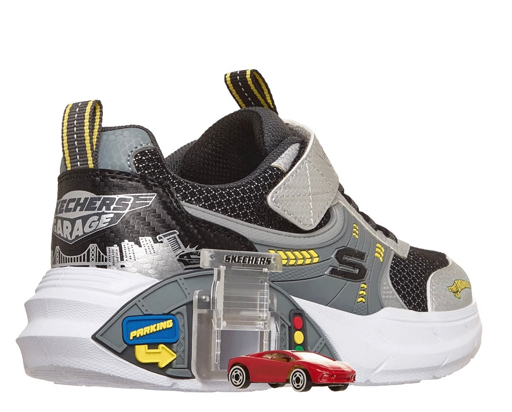 Garage Sneakers/Skechers